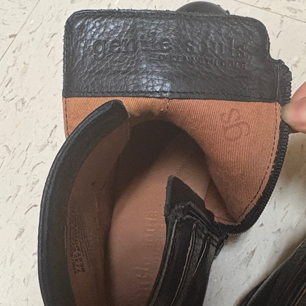 Gentle Souls by Kenneth Cole Black Ankle Boots Size 7M - Picture 7 of 16